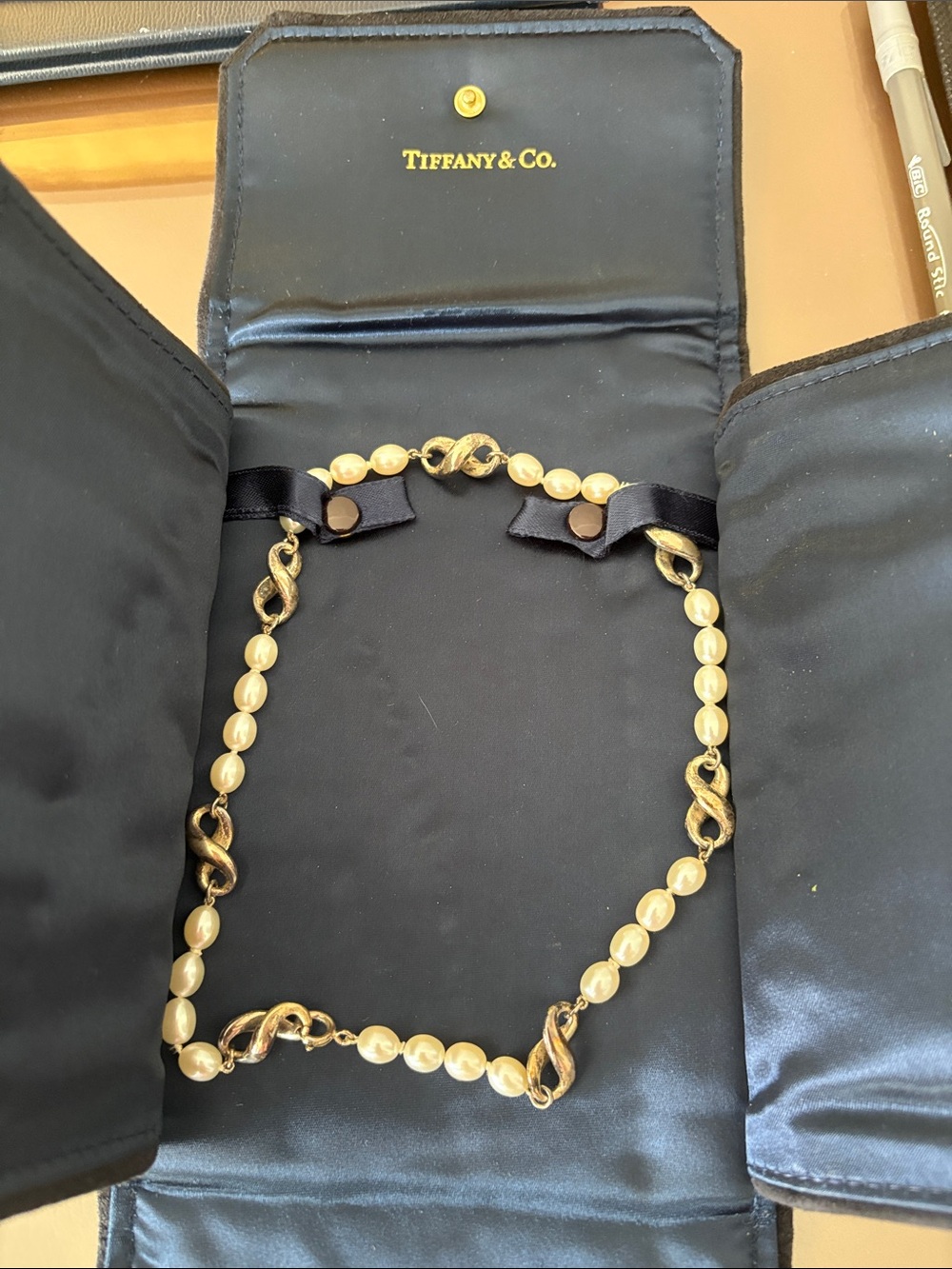 Tiffany & Co. Gold and Cream Pearl Necklace with Twisted Links